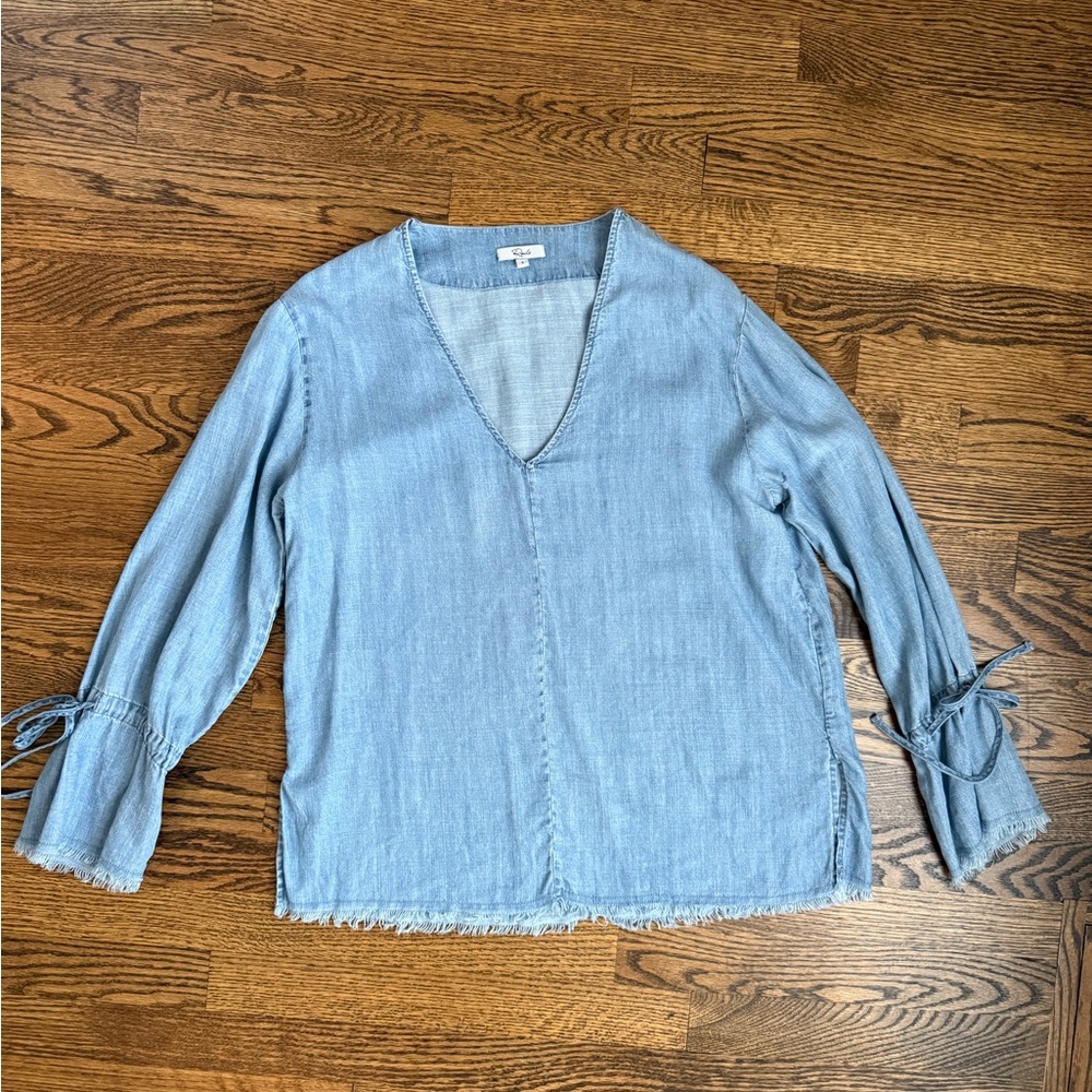 Rails Zimi Chambray V-Neck Blouse with bell sleeves. Excellent Condition! - Picture 2 of 4